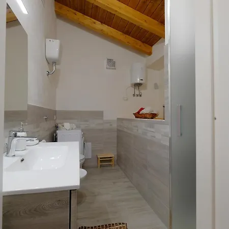 Dimora Rossa - Casa Baronale By Teuladaapartments Lägenhet