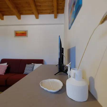 Dimora Rossa Sulla Casa Baronale * Teulada